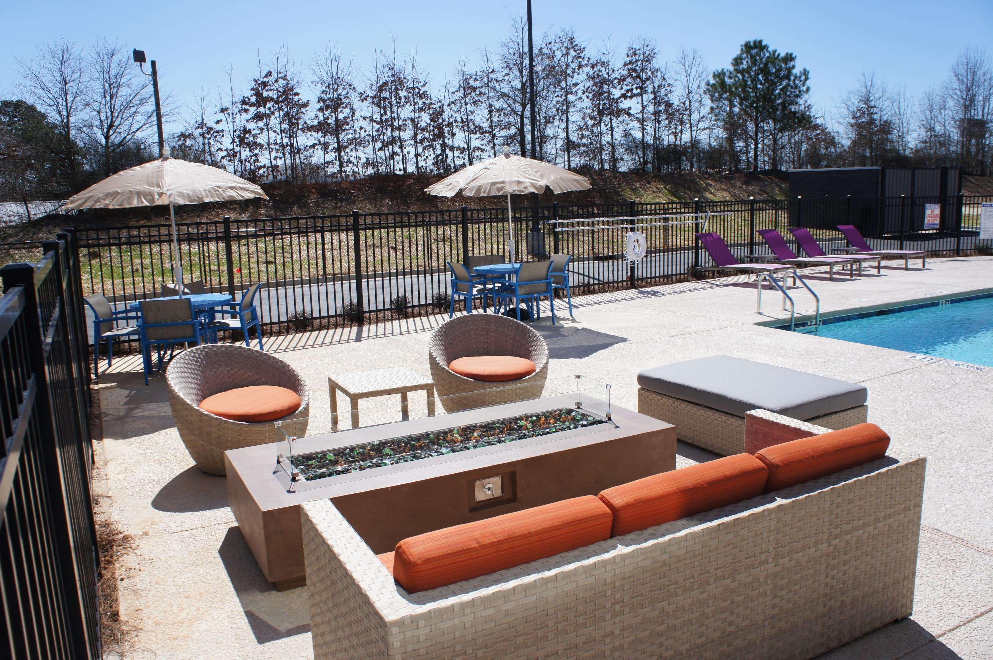 La Quinta Inn & Suites By Wyndham Braselton Εξωτερικό φωτογραφία