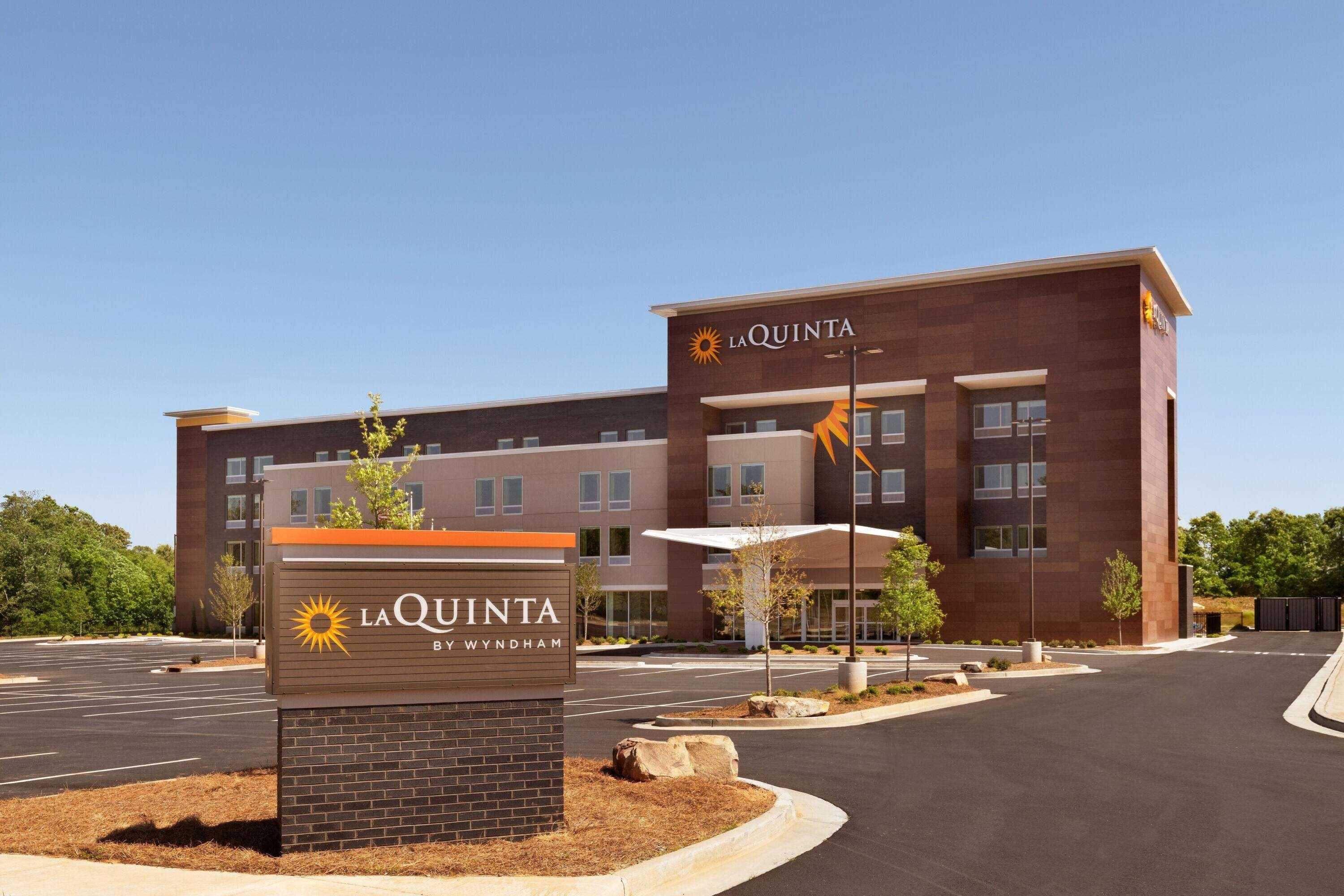 La Quinta Inn & Suites By Wyndham Braselton Εξωτερικό φωτογραφία